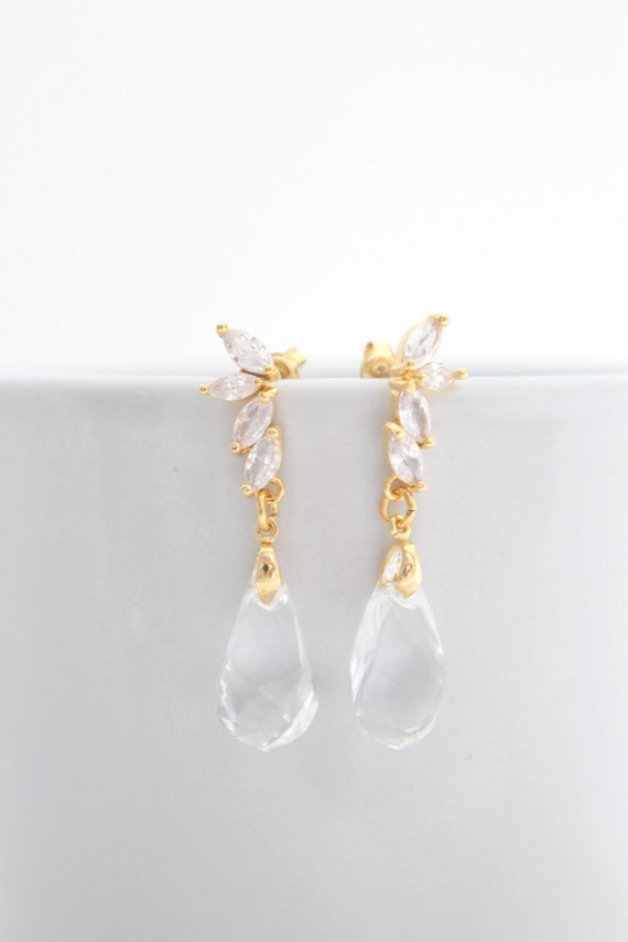 gold dangling earrings for wedding