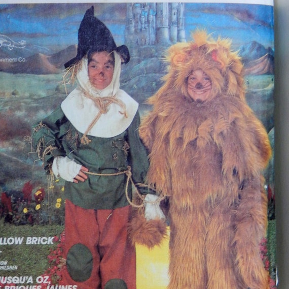 Vintage Pattern McCall's Crafts Costume #2203 Kids Children Yellow Brick Road Halloween Wizard of Oz Sewing 1985 Scarecrow Cowardly Lion