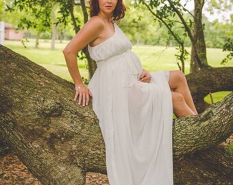Versitile Gown in Ivory with a sash/tie.