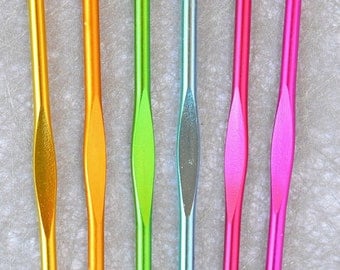 Hook-Point Wanda stitch fixer Handi Tool - anodized aluminum / mini crochet hook / stitch helper / craft tool