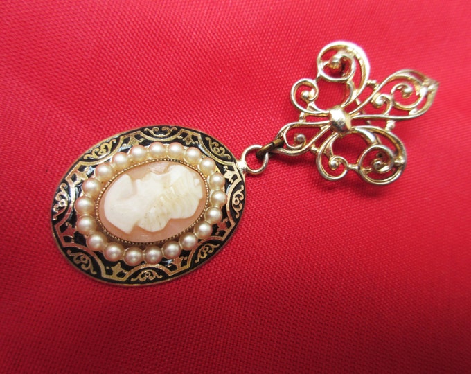 Coro Cameo Brooch - Fleur de Lis - white pearl and gold dangle Vintage Pin