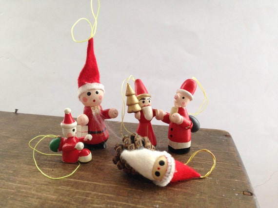 set of 5 vintage wooden santa tiny christmas tree ornaments set of 5 vintage wooden santa tiny christmas tree ornaments