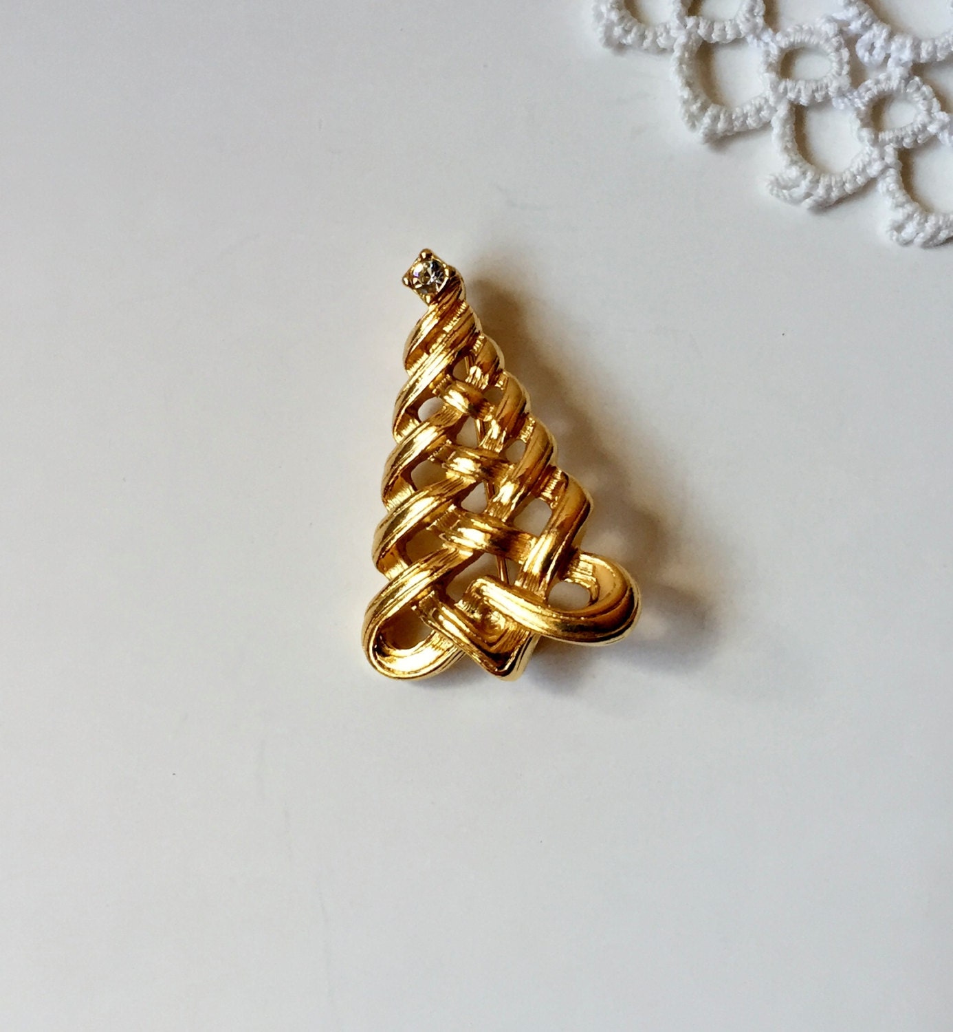 avon christmas tree holiday brooch tree pin xmas jewelry avon christmas tree holiday brooch tree pin xmas jewelry