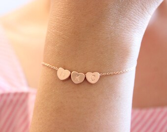 Tiny initial heart bracelet, dainty heart initials bracelet, delicate bracelet, sister gift, gift for mom, gift for girlfriend