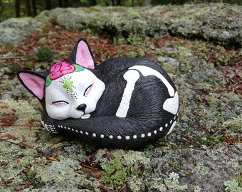 Day of the Dead Cat Statue, Sleeping Cat Garden Statue, Cat Memorial, Kitty Sugar Skull, Cat Grave Marker, Dia de los Muertos, Calavera Cat
