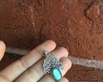 Gorgeous 925 Sterling Silver Labradorite Crystal Pendant Healing Crystals Healing Stones Reiki Chakra