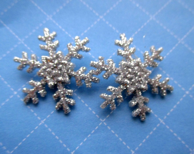 Silver Snow flake earrings-sparkly snowflake studs-Snowflake posts-winter jewelry-frozen party favors-teen and Tween snowflake earrings-kids