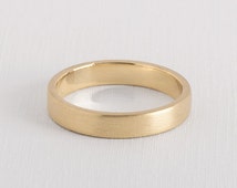 mens yellow florentine wedding ring