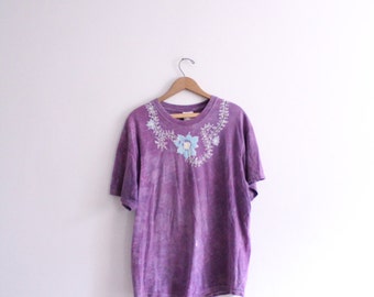 tie dye shirt with flower