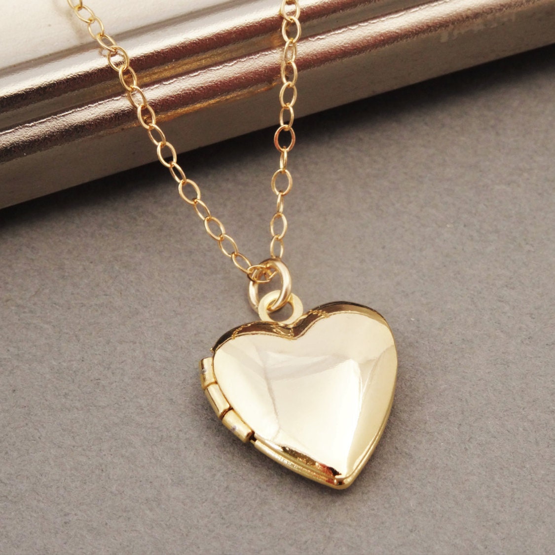 Heart Shaped Locket Necklace With Picture At James Silvers Blog