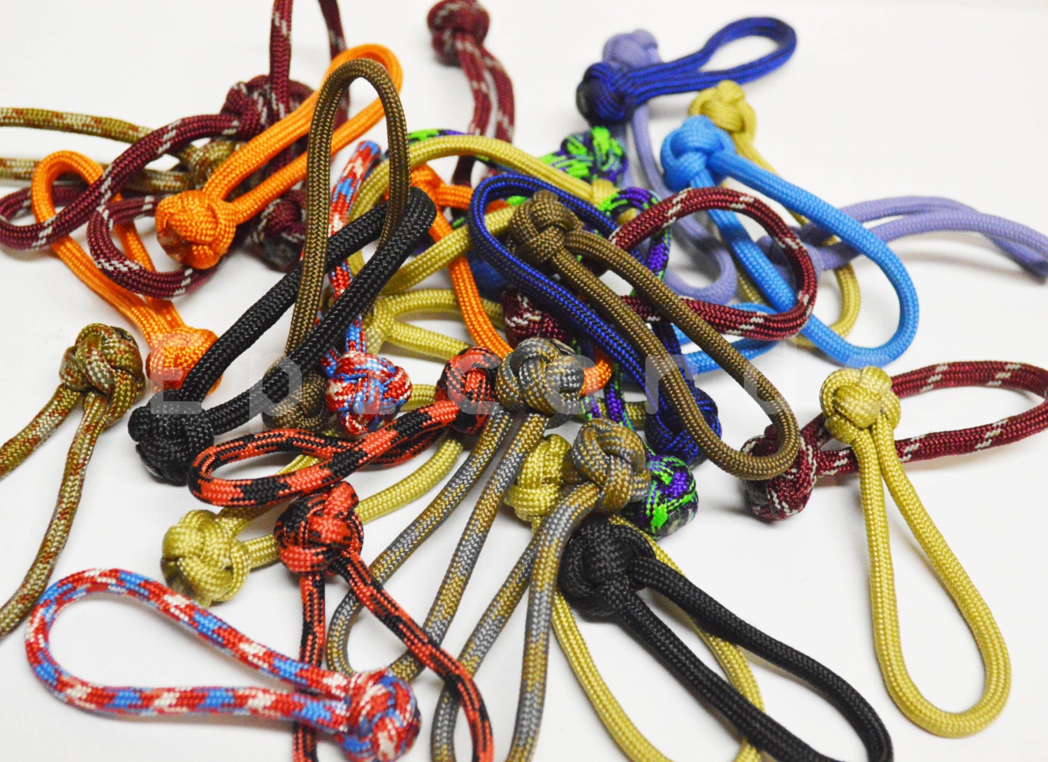 Paracord Zipper Pull