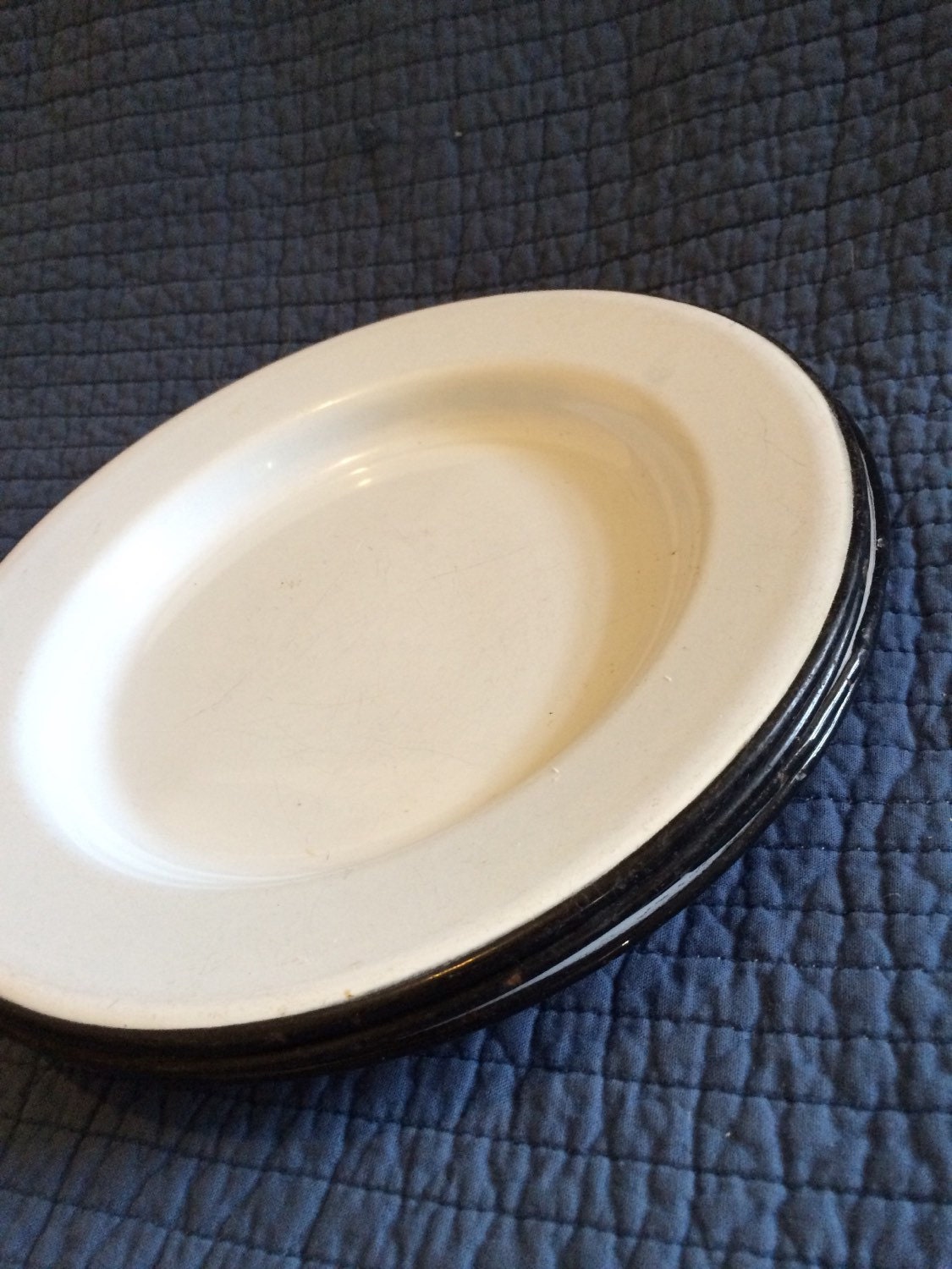 4 Enamelware Plates/Vintage Enamelware by LadyVintage81 on Etsy