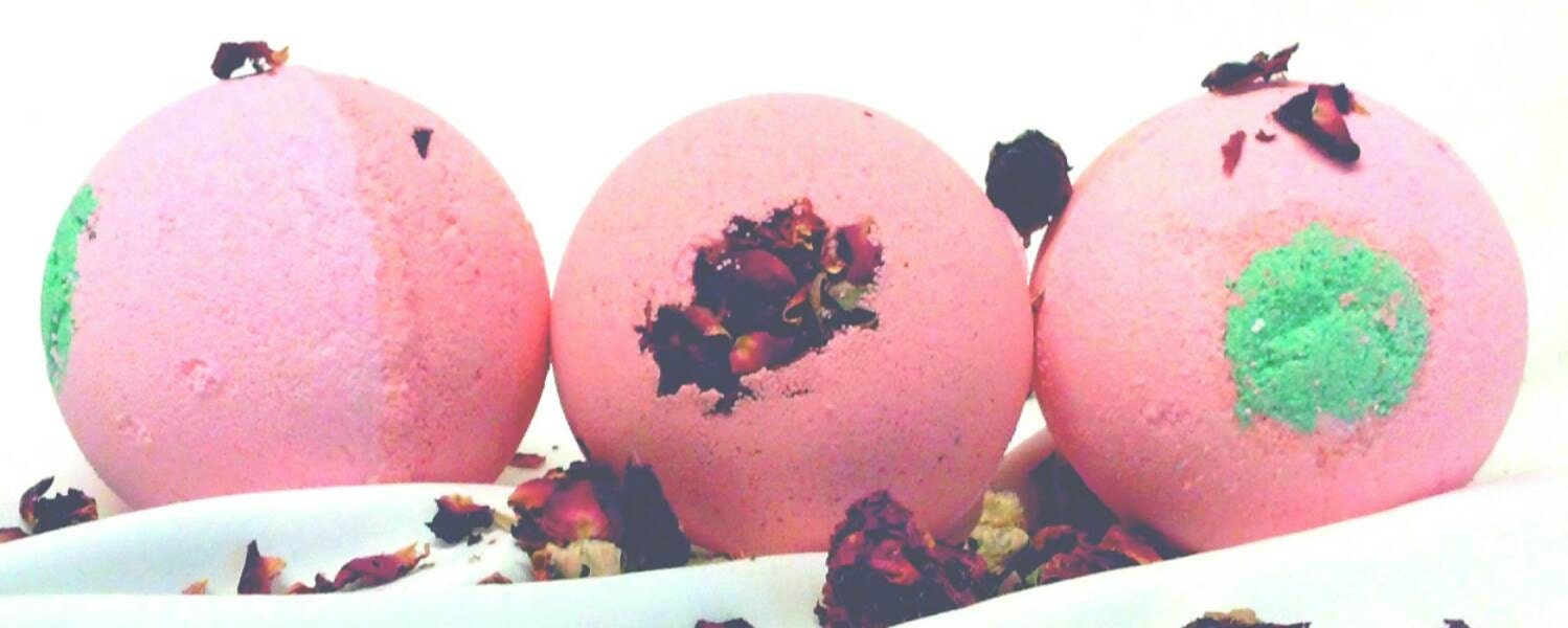 Rosie Darling XXL Bath Bomb 7oz by AdamsGardenofEden on Etsy