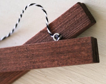 12" Magnetic Wooden Poster Hanger