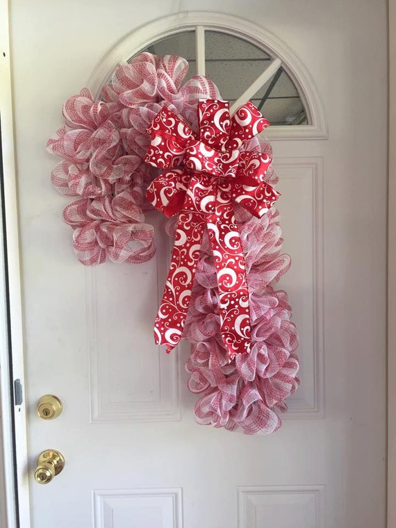 Candy Cane Shaped Mesh Wreaths | Christmas Wikii