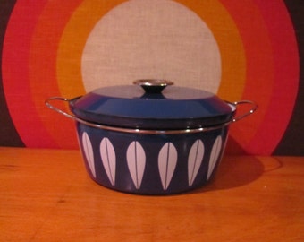Cathrineholm Lotus Pot, Blue and White Cathrineholm Enamel Pot, Dutch Oven, Casserole with Lid, Grete Prytz, Norway, EXCELLENT CONDITION!