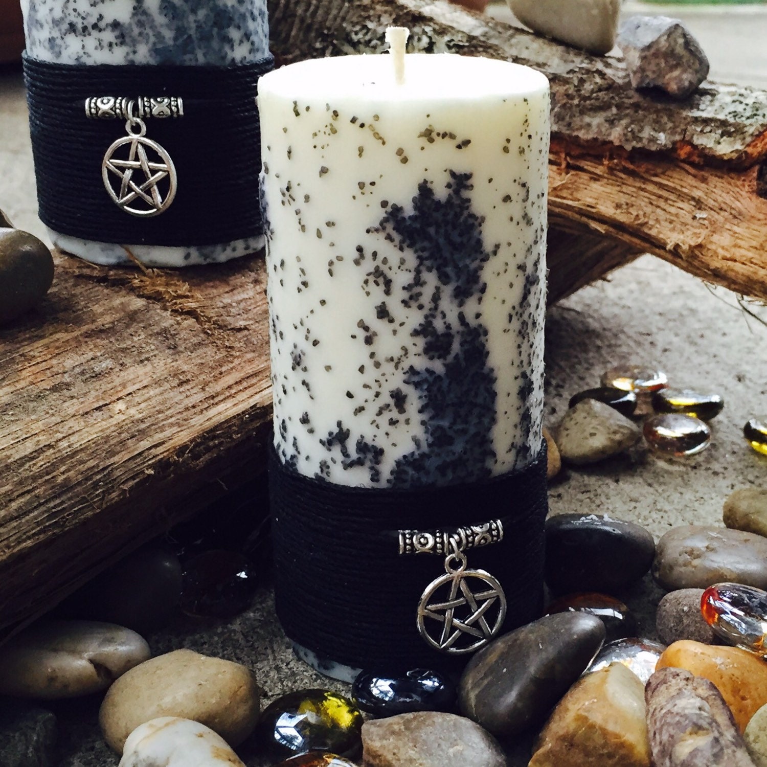 Wiccan spell candle w/black saltAltar candleritual