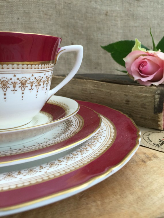 Vintage Royal Worcester Belvoir Bone China Tea Cup and Plates - Mismatch 4 Piece China Set / China Tea Trio Red Cream Gold / Gift Idea
