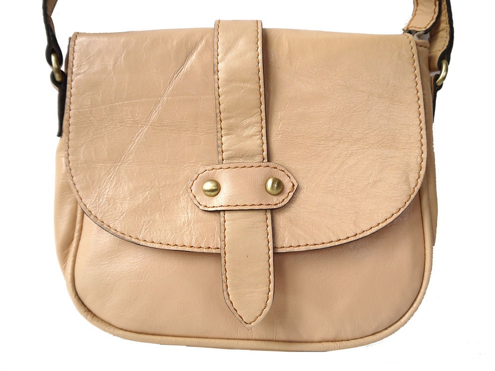 leather saddle purse