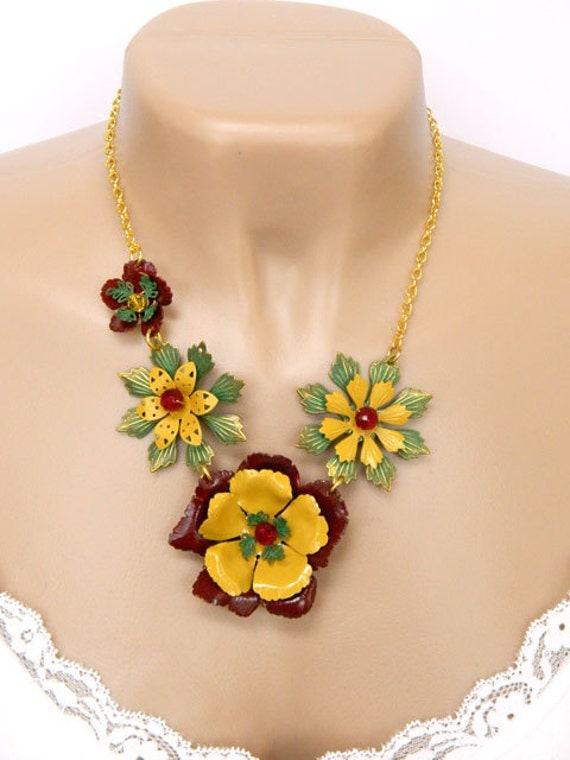 Costume Jewelry Necklace Yellow Necklace for Women Flower