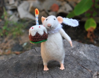 Cute needle felt mouse felted animal Plush miniature Wool mouse Art doll Gift for her Soft sculpture