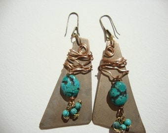 Earrings in bronze, turquoise