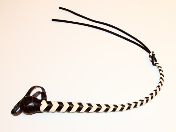 DOG Whip Premium Leather 33 inches.