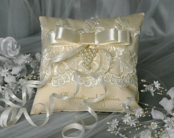 Ivory Wedding Ring Pillow / Lace Ivory Wedding Pillow / Ring Bearer Pillow Embroidery Names / Lace Bow Ivory / Custom colors