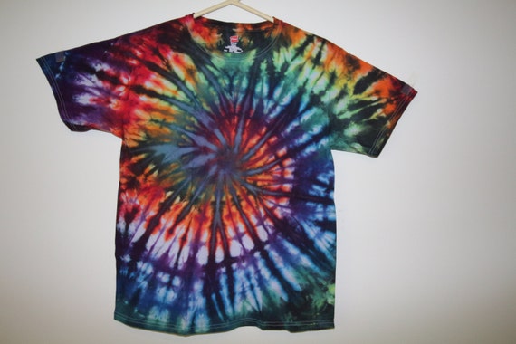 Handmade adult tie dyed crew tee shirt 100% cotton by SandandSkyNC