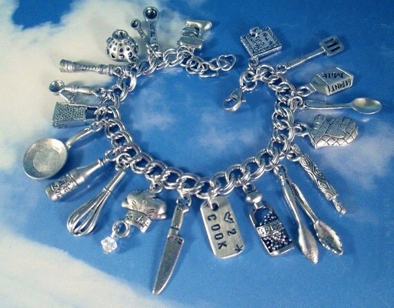 Love 2 Cook Tarnish Resistant Charms Bracelet Culinary Cookbook Chef Food Cooking Kitchen Gadget Chef Hat Mixer Knife Tongs Grater Oven Mitt