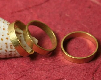 Solid brass band ring, one piece (item ID FA00096)