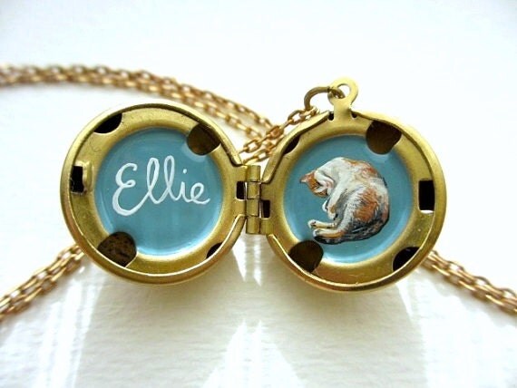 Dog neck locket Clearance