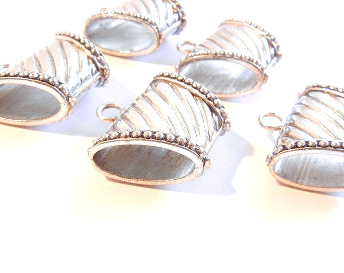5f Antique Silver-tone Scarf Holders with Diagonal Stripe Design
