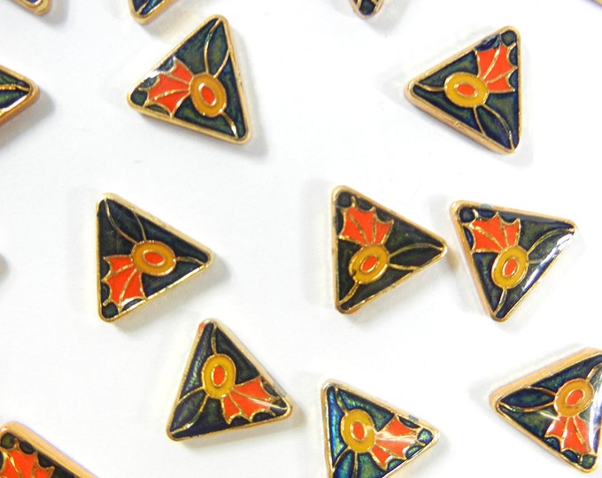 27 Vintage Floral Triangle Flatbacks