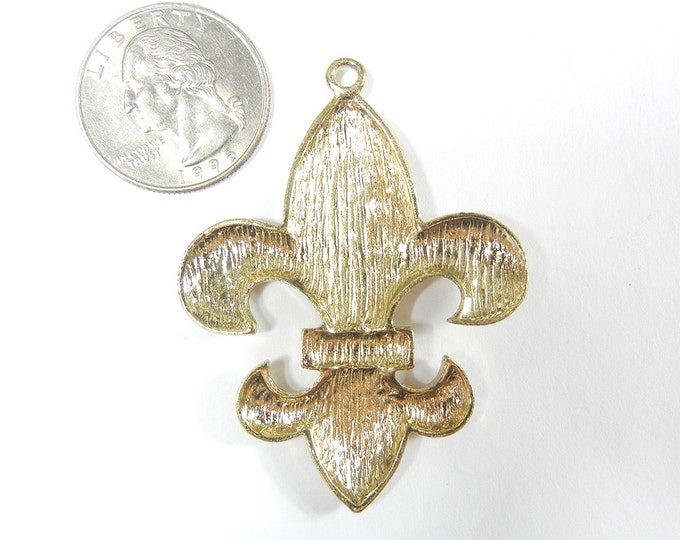 Hammered Fleur de Lis Band of Rhinestones Pendant Gold-tone