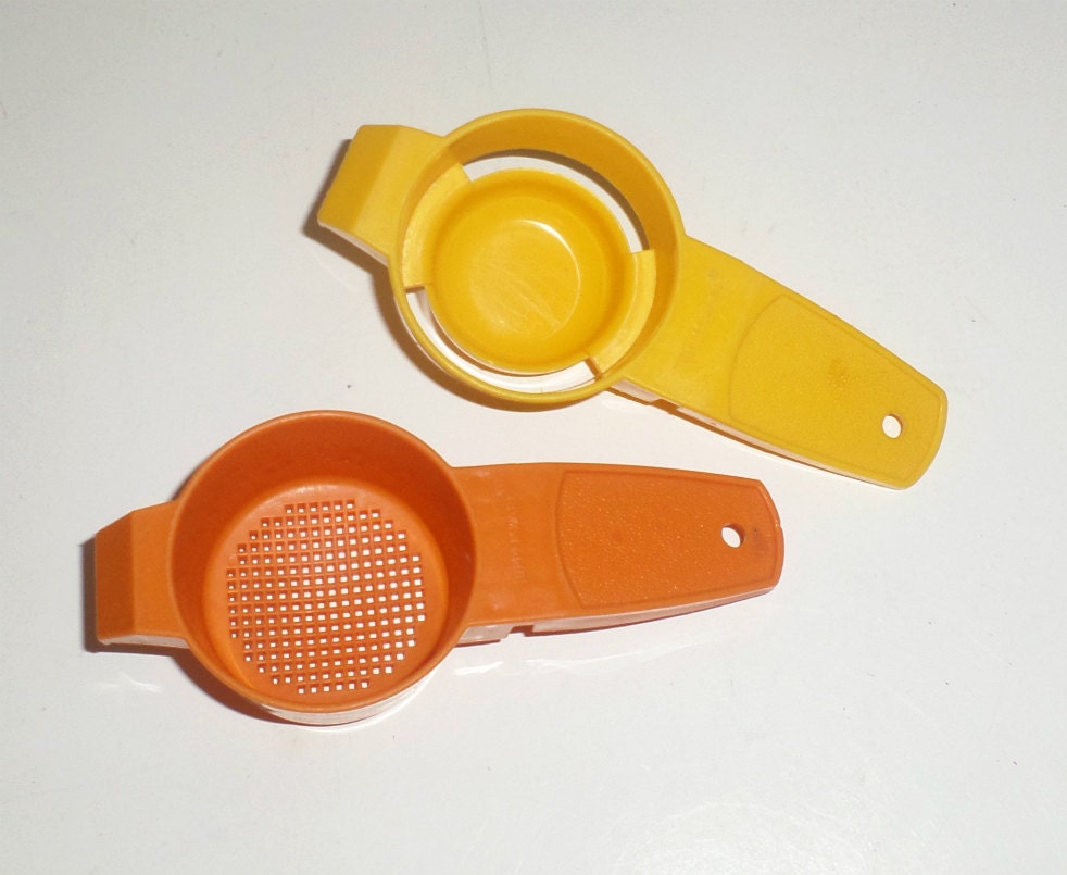 Vintage Tupperware Egg Separator & Strainer Small by carriesattic