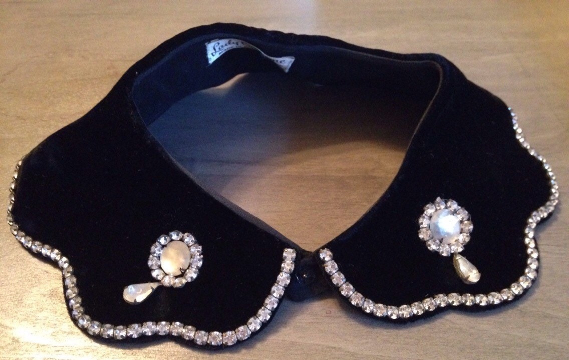 Beautiful Black Velvet Collar with Rhinestones by kkscloset
