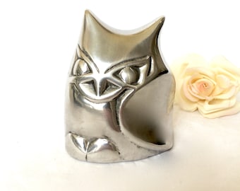 Vintage Hoselton Owl Sculpture / Aluminum Owl figurine / Signed Hoselton Canada / Aluminum bookend
