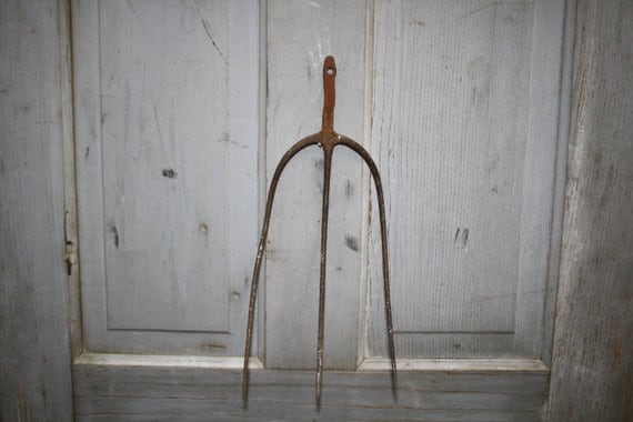 Primitive 3 Prong Pitchfork Hay Fork Head item 1638