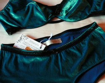 Tulipe bleu - Turqouise blue velvet,velour lingerie set,adjustable bra straps,comfortable yet sexy undies,bralette with clasp closure