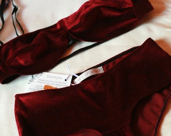 Bourgogne lys - Velvet,velour lingerie set,adjustable bra straps,comfortable yet sexy undies,bralette with clasp closure, pin up style