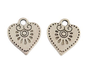 10 Fancy Heart Charm Pendants, Antique Silver Stamped chs2125