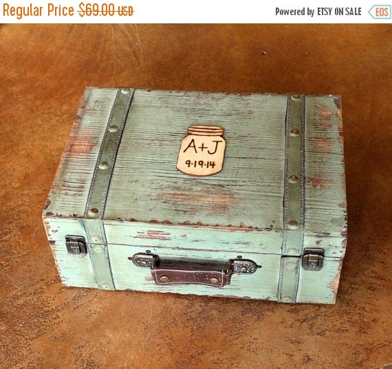 Trunk Sale Wedding Card Box Trunk Wine Love by MinSvenskaLandgard