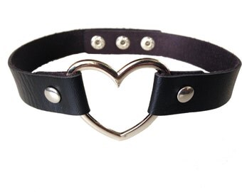Heart Choker, 90's Leather Heart Choker Necklace, Goth Choker, Crystal Black Leather Heart Choker, BDSM Choker Collar, Gothic Necklace