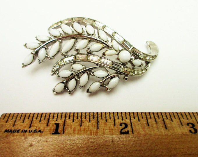 Leaf Brooch - Crown Trifari - White Milk Glass Rhinestone - Floral flower - Mid Century Pin