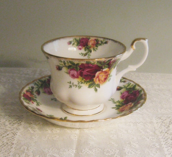 Royal Doulton Royal Albert Old Country Roses Teacups and