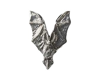 Pewter ~ Bat ~ Lapel Pin/Brooch ~ M150,MC150,MP150