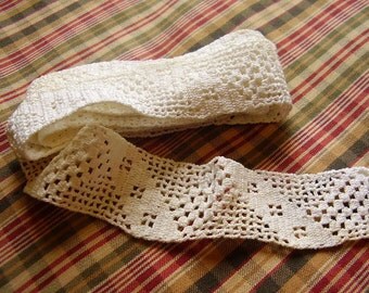 Vintage Crocheted Cluny Lace Trim/1 yd.