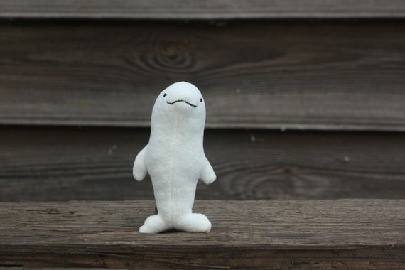 Stuffed toy beluga whale by NaBakir on Etsy