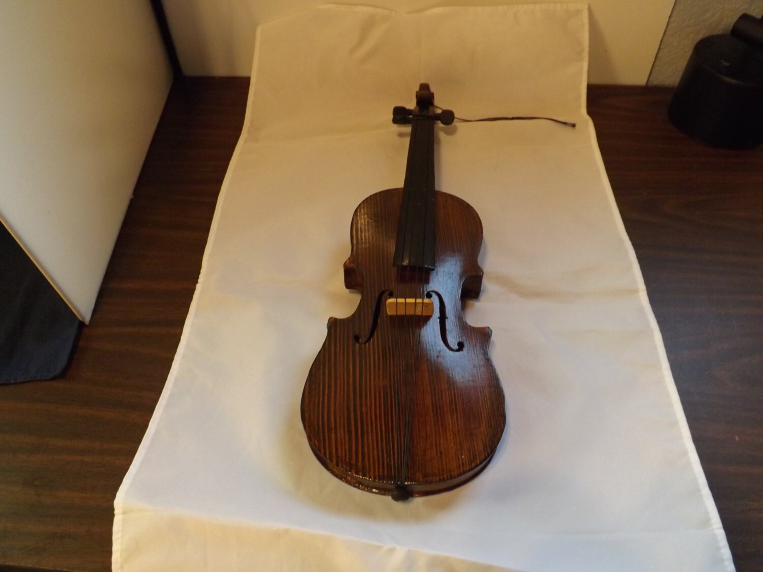 Wooden Violin Wall Hanging